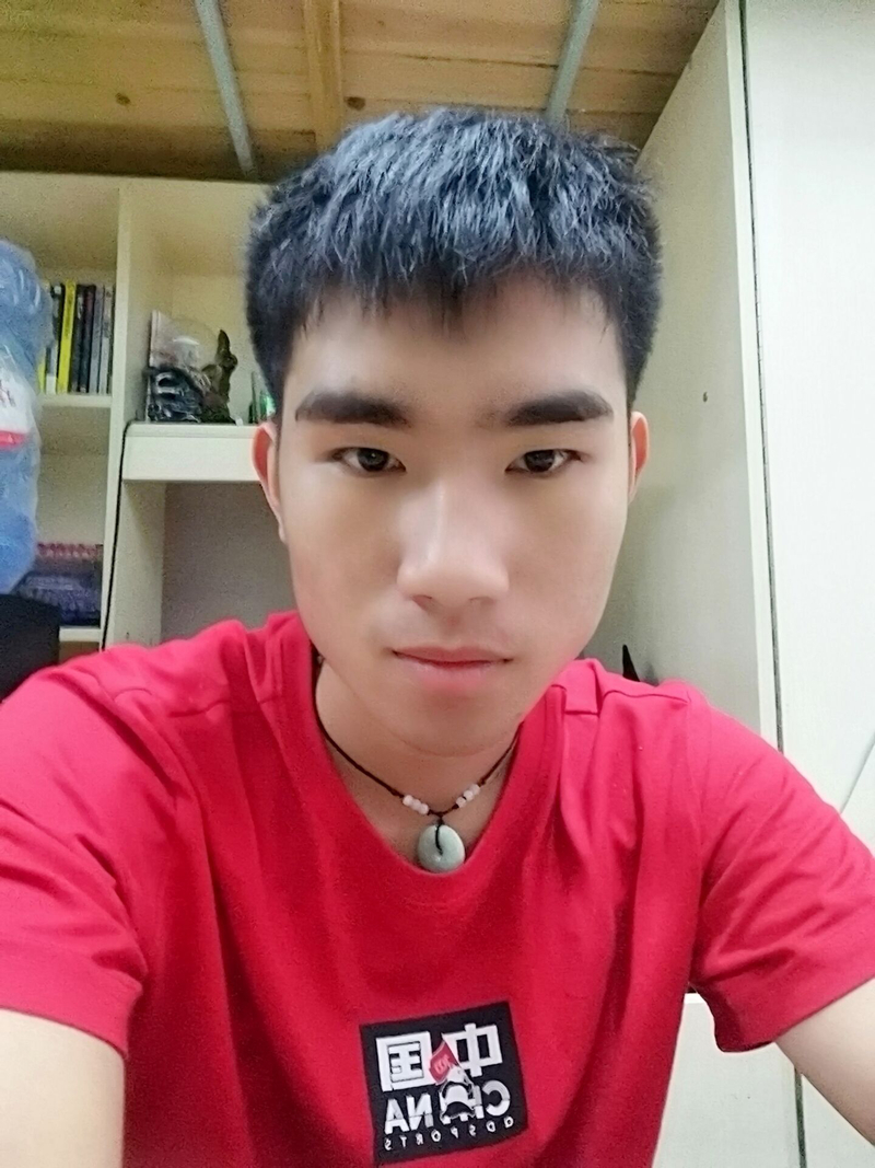 王亮19级学习部部长.jpg